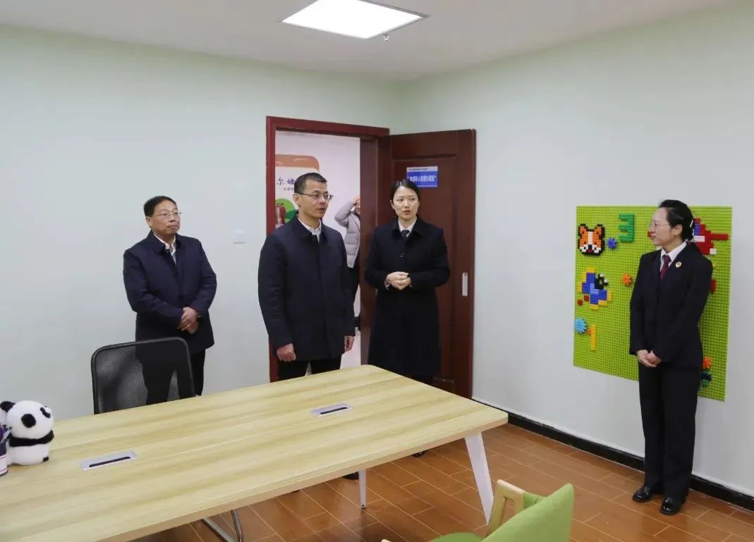 �����м��Ժ�����������һ�и��������й���