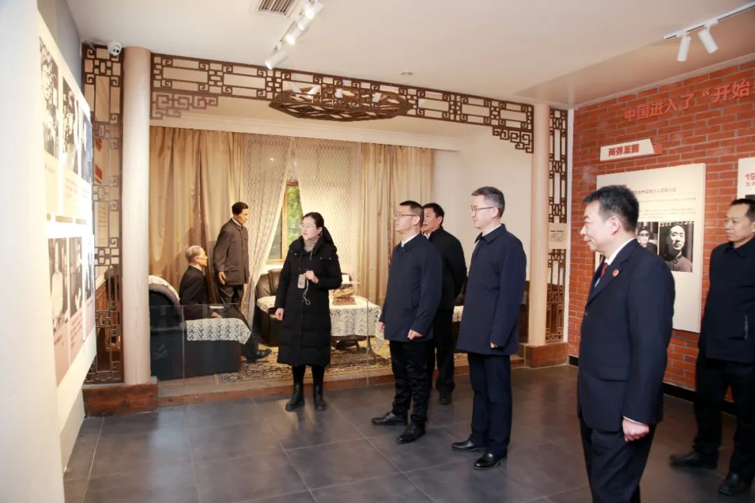 ������������Ժ������ǡ���쳤����һ�и������ص���ָ������